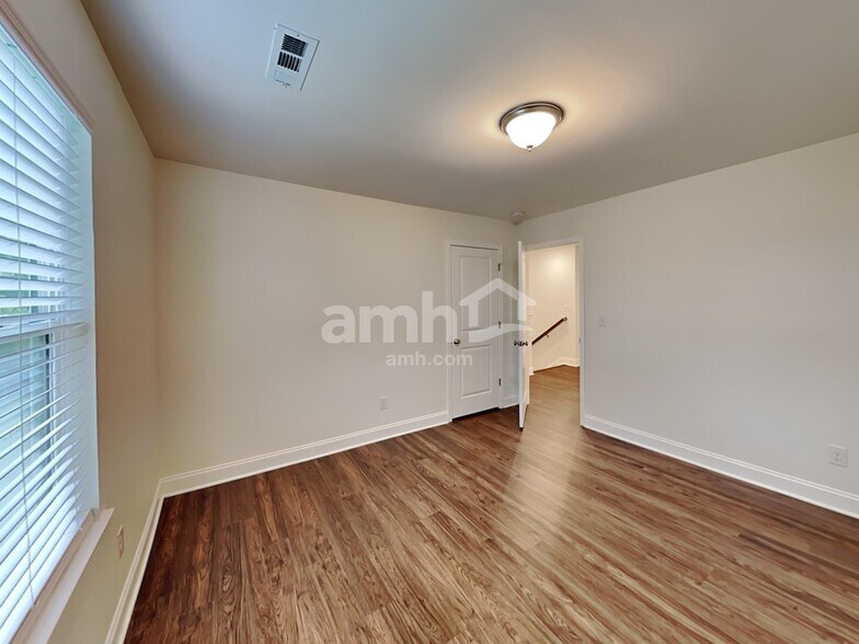 Building Photo - 4037 Birchfield Pl