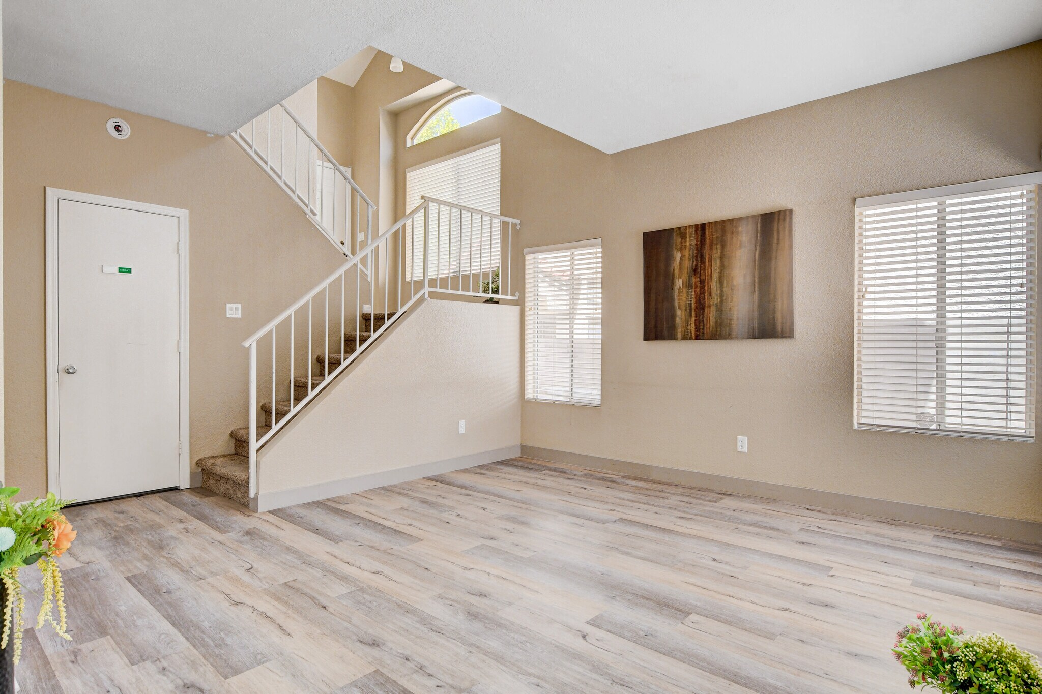 Building Photo - 1661 Cloister Ave