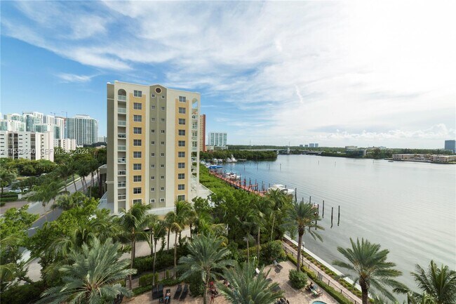 Building Photo - 17100 N Bay Rd