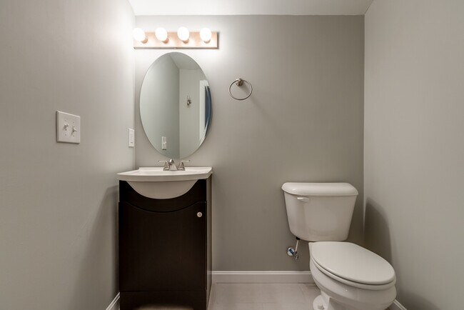 Building Photo - 1023 Franklin St