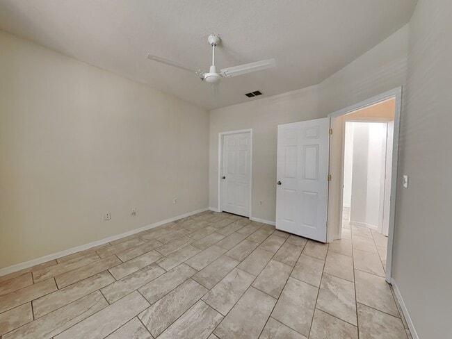 Building Photo - 832 Grand Regency Pointe