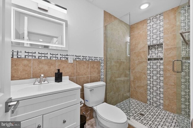 Building Photo - 2542 Arcadia St