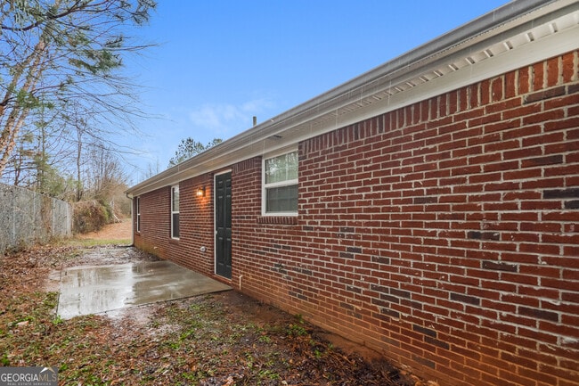 Building Photo - 614 Dove Cove