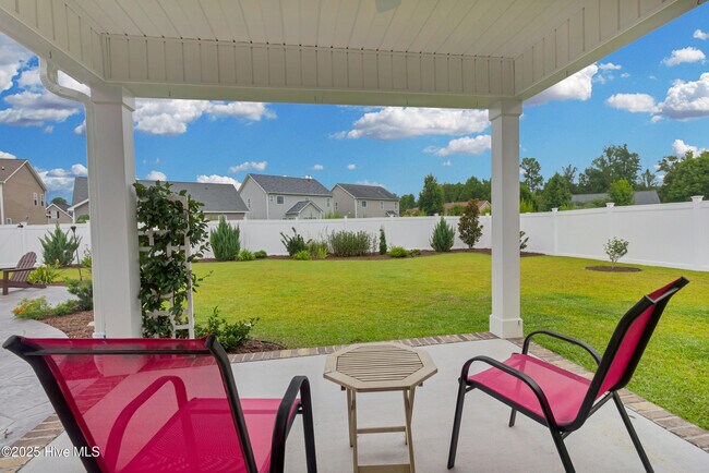 Building Photo - 429 Palisades Way