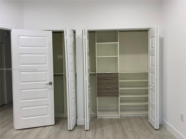 Building Photo - 10440 NW 78th Terrace