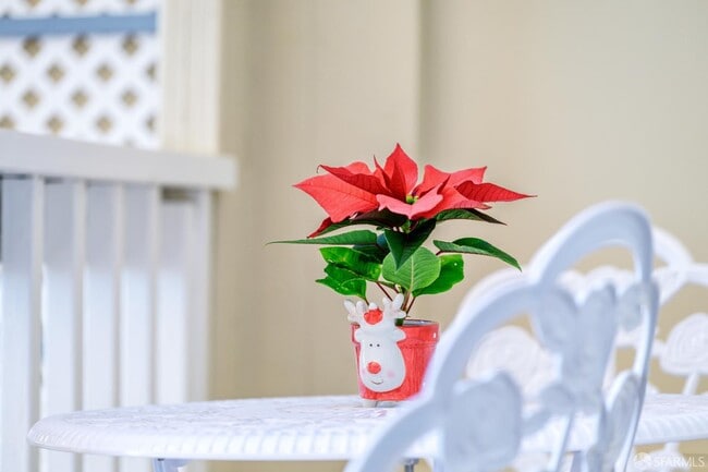 Building Photo - 2371 30th Ave