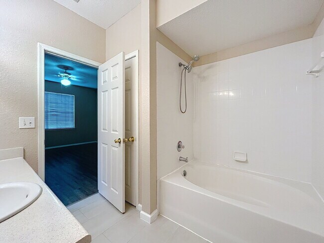 Building Photo - 13104 Sanctuary Cove Dr