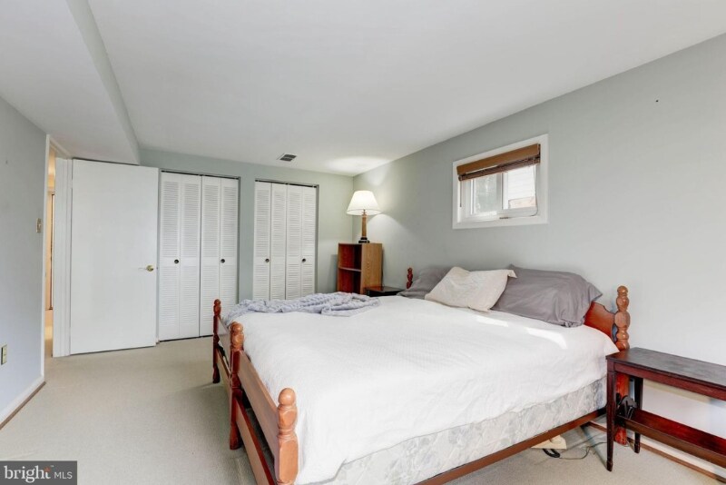 Building Photo - 6222 Rockhurst Rd