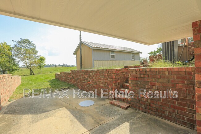 Building Photo - 1741 E 1st Ave