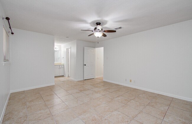 Building Photo - 3700 83rd St