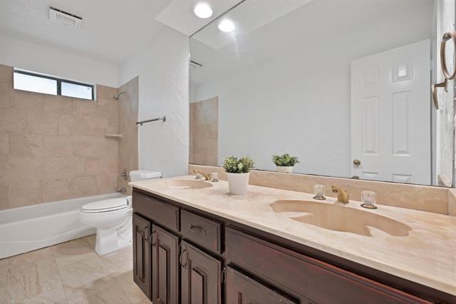 Building Photo - 4219 Oak Springs Dr