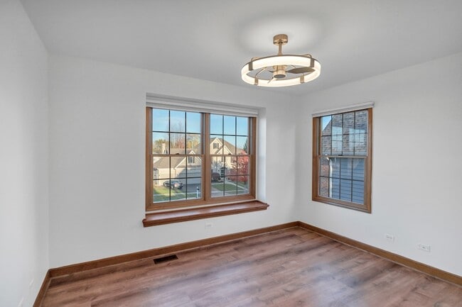 Building Photo - 4N550 School Rd