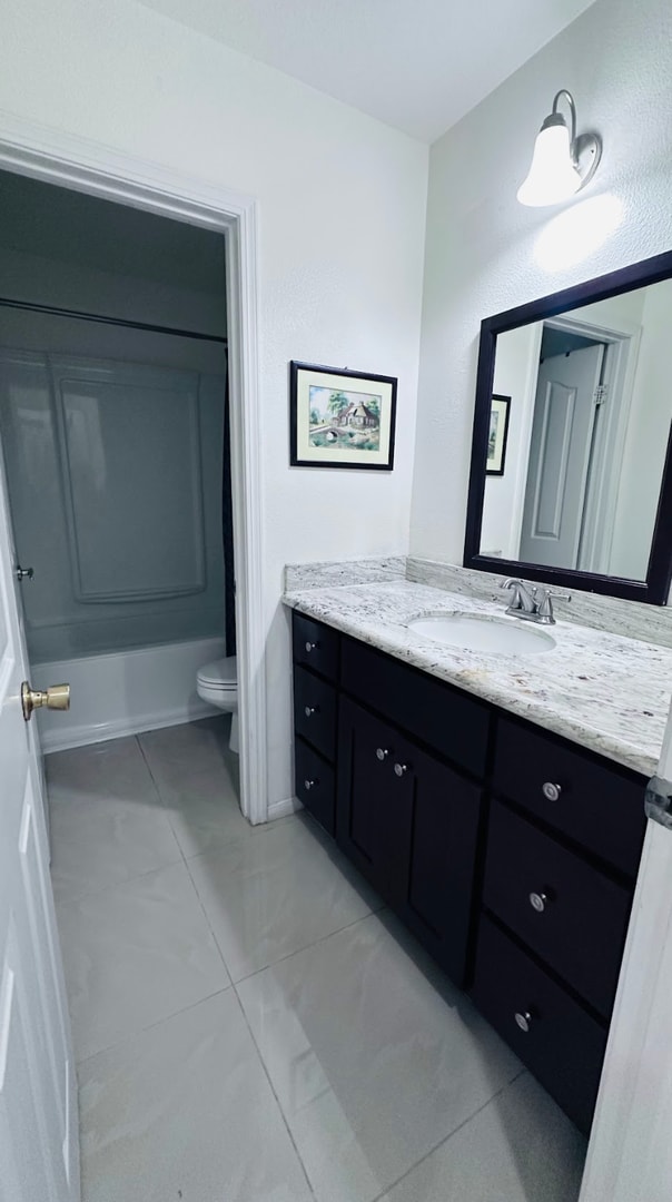 Building Photo - Spacious 4-Bedroom Home With 3-Car Garage ...
