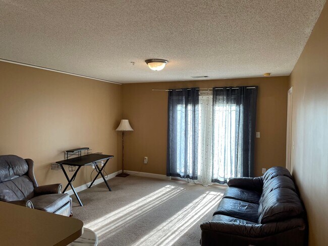 Building Photo - Fully Furnished Unit in Harts Cove!