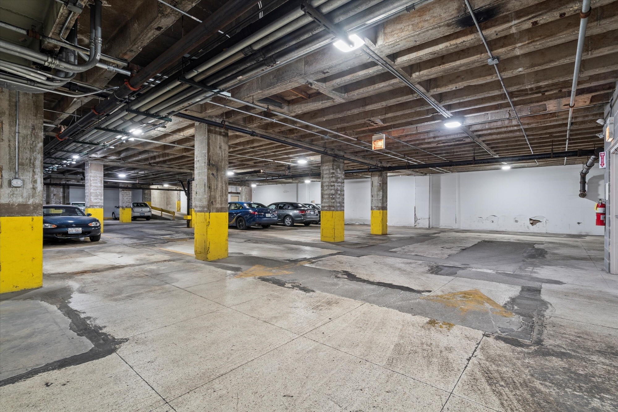 Building Photo - 811 S Lytle St