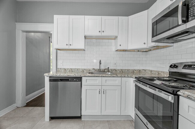 Building Photo - 3815 Wyoming St