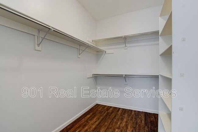 Building Photo - 7827 Anna Calla Way