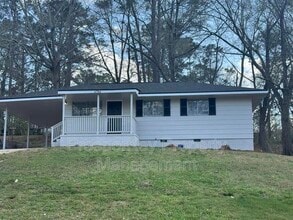 Building Photo - 4704 Estonia St