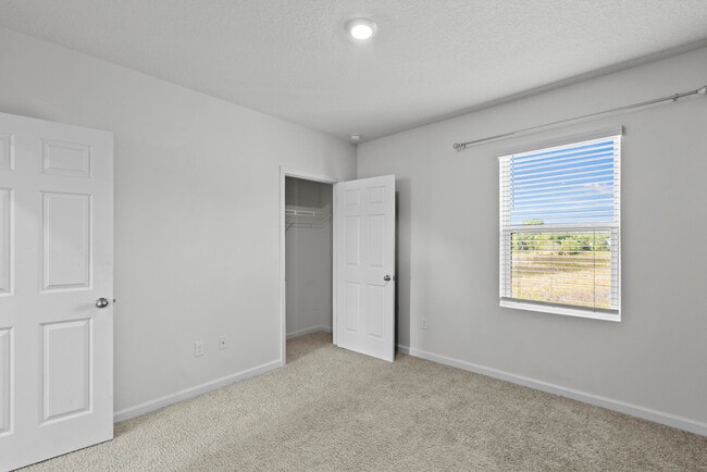 Building Photo - 6455 NW Castlebrook Ave