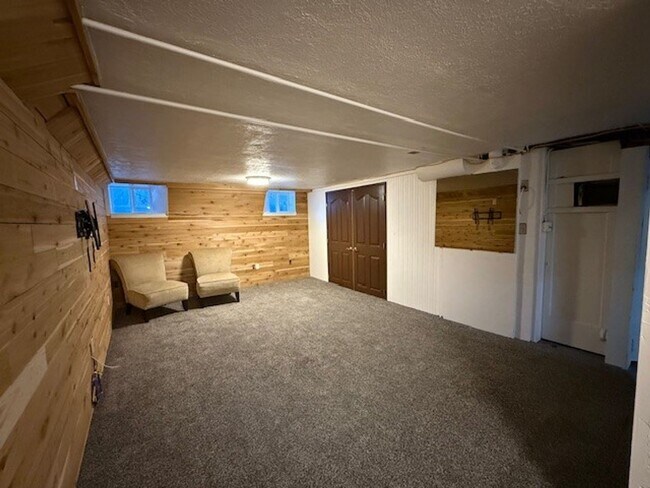 Building Photo - Beautiful 4 Bedroom Home