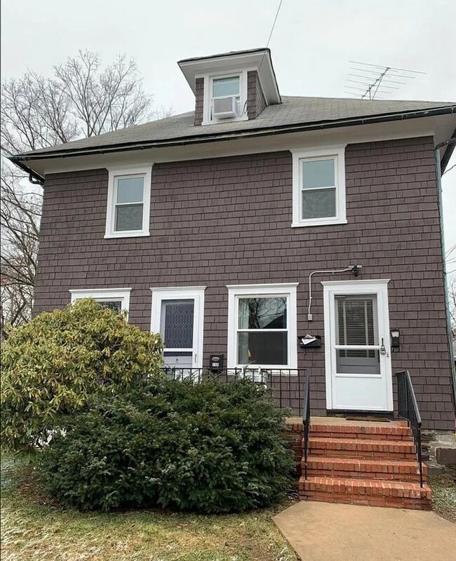 Building Photo - Studio Apartment on Linden Lane – Walk to Downtown Princeton