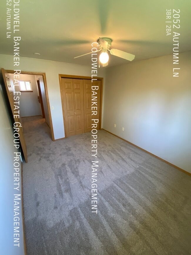 Building Photo - 2052 Autumn Ln
