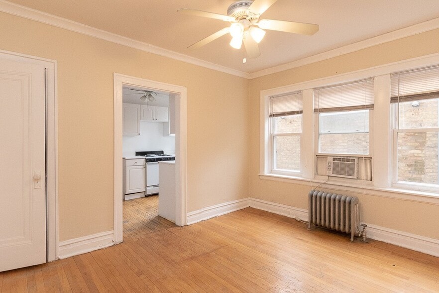 Building Photo - 4409 N Kenneth Ave