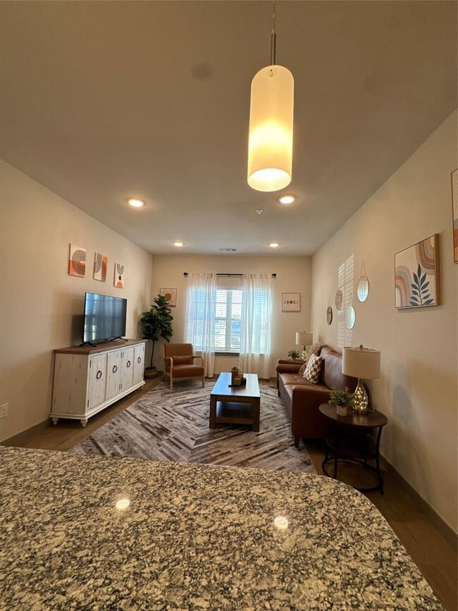 Building Photo - 691 Union Chapel Rd