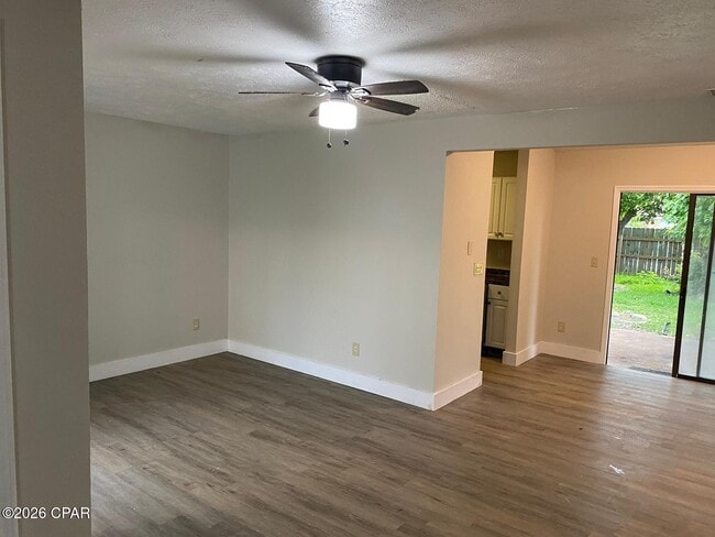 Building Photo - 6615 Enzor St