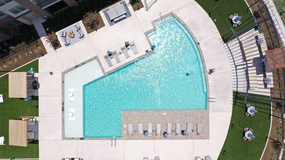 The Warner 2670 S A W Grimes Blvd Round Rock TX 78664 Apartment Finder