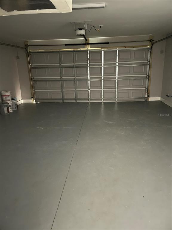Building Photo - 110 Lynbrook Dr