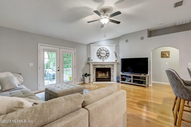 Building Photo - 12004 W Liberty Lake Dr