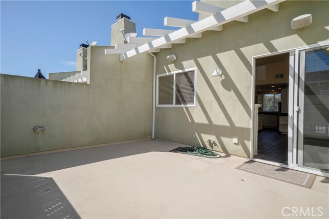 Building Photo - 5562 W 190th St