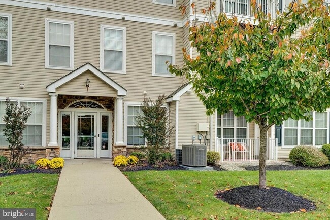 Primary Photo - 60 Kyle Way