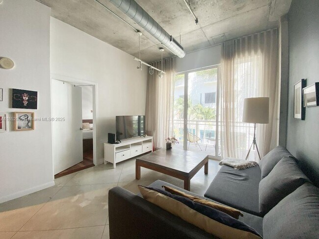 Building Photo - 2001 Biscayne Blvd