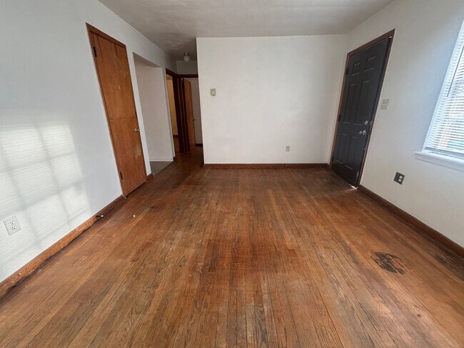 Building Photo - Idlewild Property