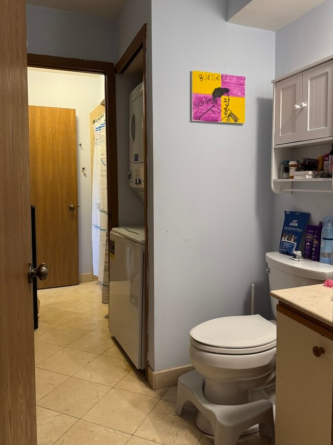 Building Photo - 1 Cedar Ct