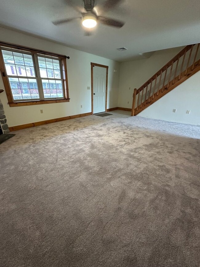 Building Photo - 3 Bedroom Townhouse Leola