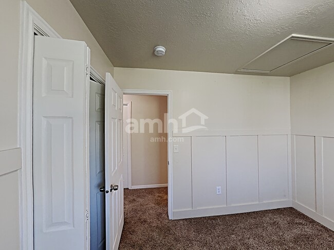 Building Photo - 2056 N 850 W