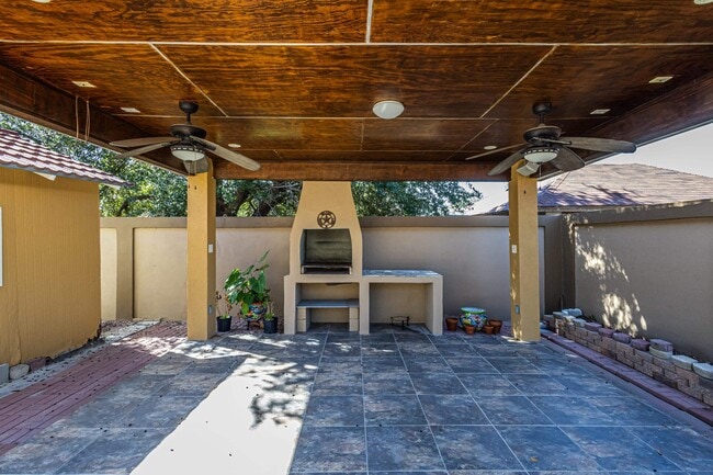 Building Photo - 9618 Mallard Loop