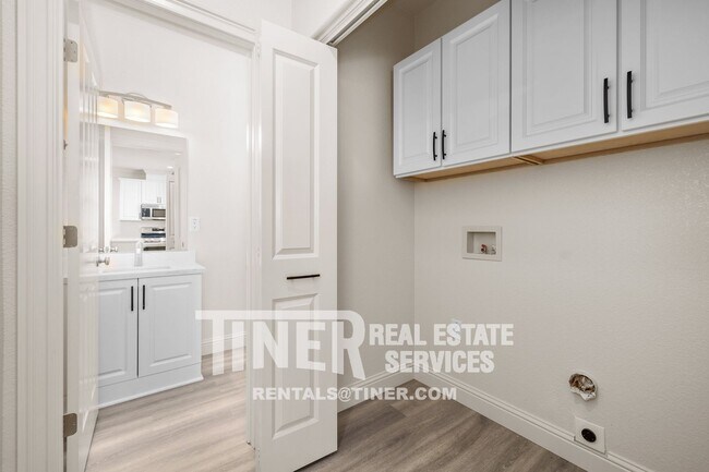 Building Photo - 1511 Bell St