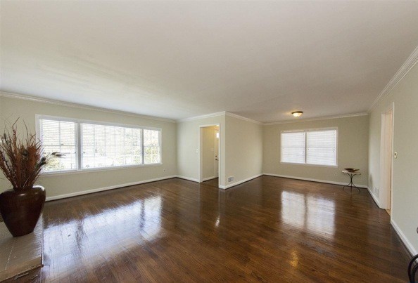 Building Photo - 510 Windsor Dr