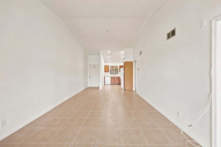 Building Photo - 2600 Greenwood Terrace