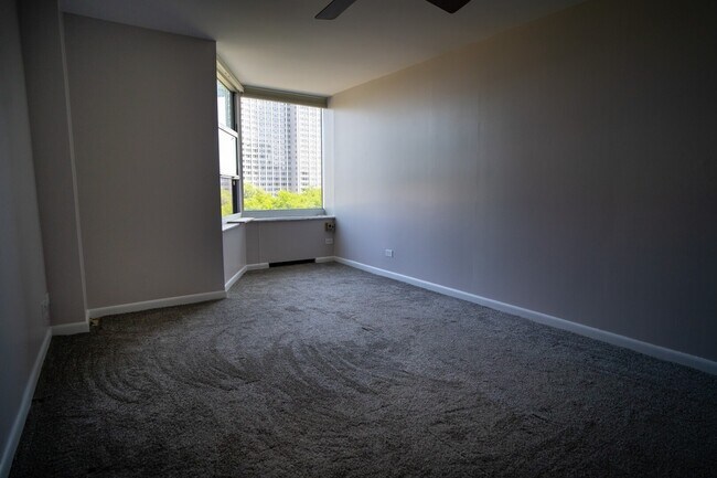 Building Photo - 720 W Gordon Terrace