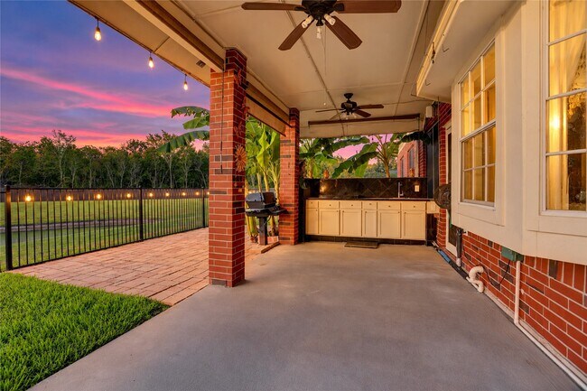Building Photo - 2707 Sterling Fields Dr