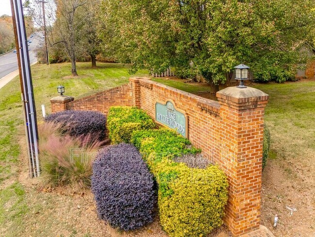 Building Photo - 4158-F Charlotte Hwy