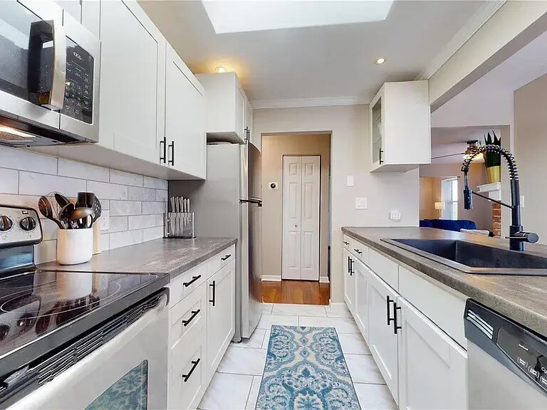 Building Photo - 2310 Rutger St