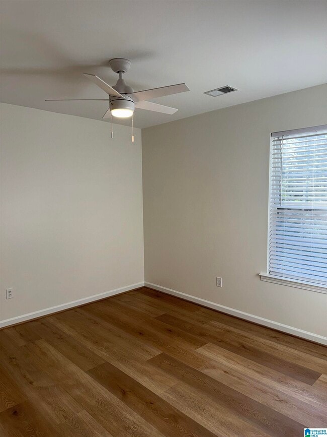 Building Photo - 521 Reach Dr