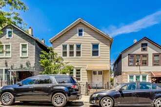 Building Photo - 1742 W Cullerton St