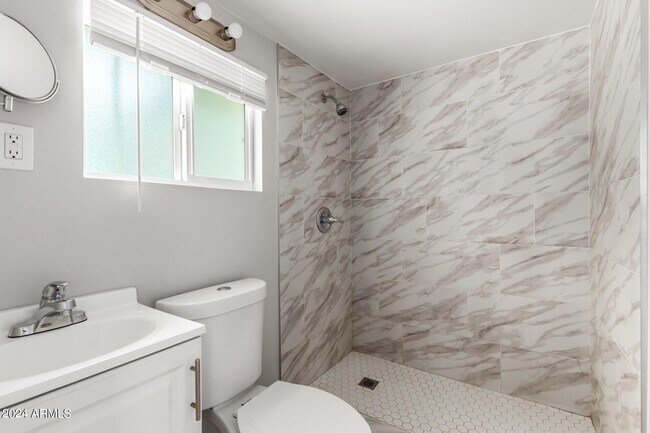 Building Photo - 3027 N 37th St